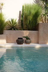 De Belly Vaas - Zwart Naturel - L - WeAreTables