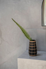 De Cutie Vaas - Zwart Naturel - M - WeAreTables