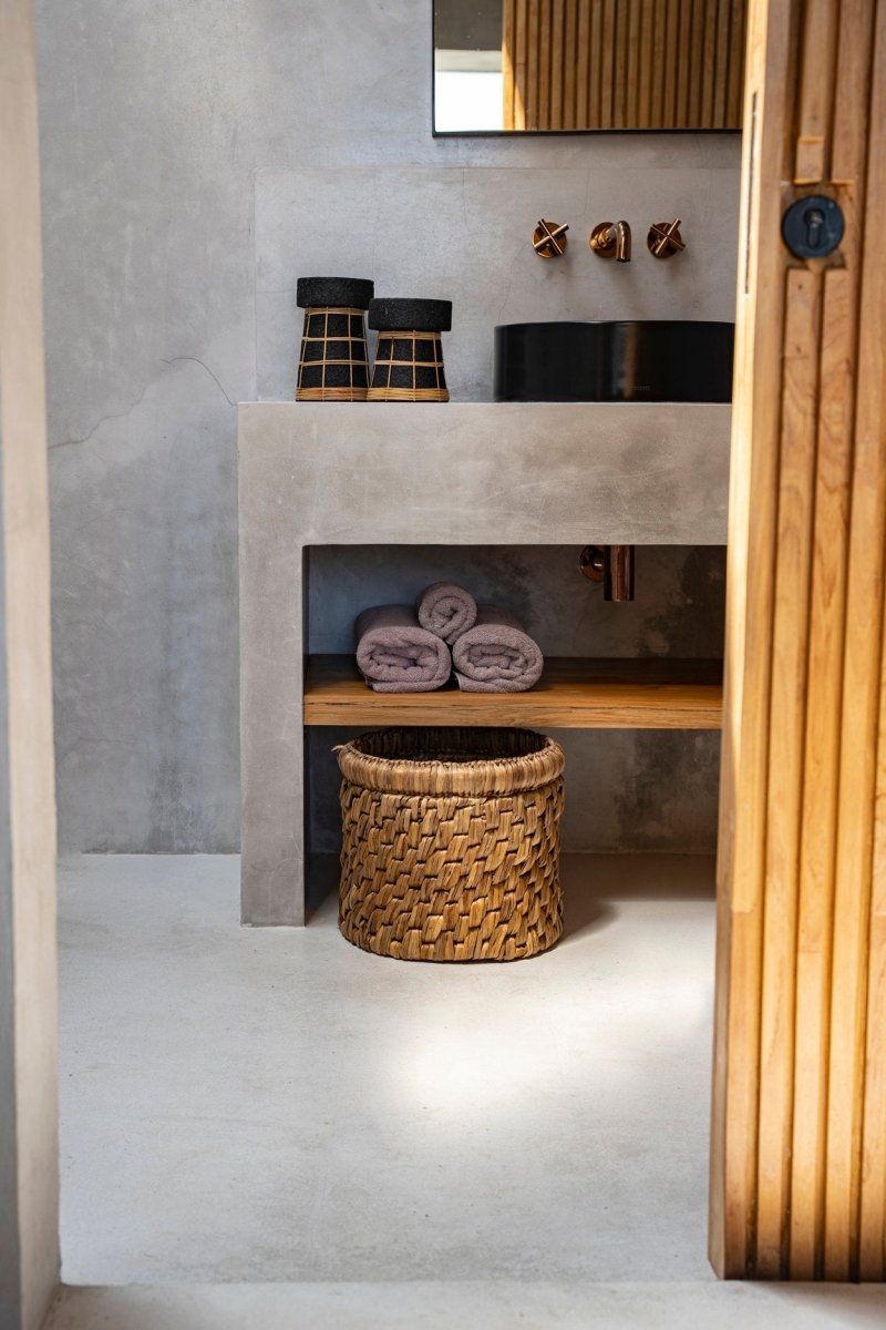 De Serene Kaarsenhouder - Zwart Naturel - L - WeAreTables