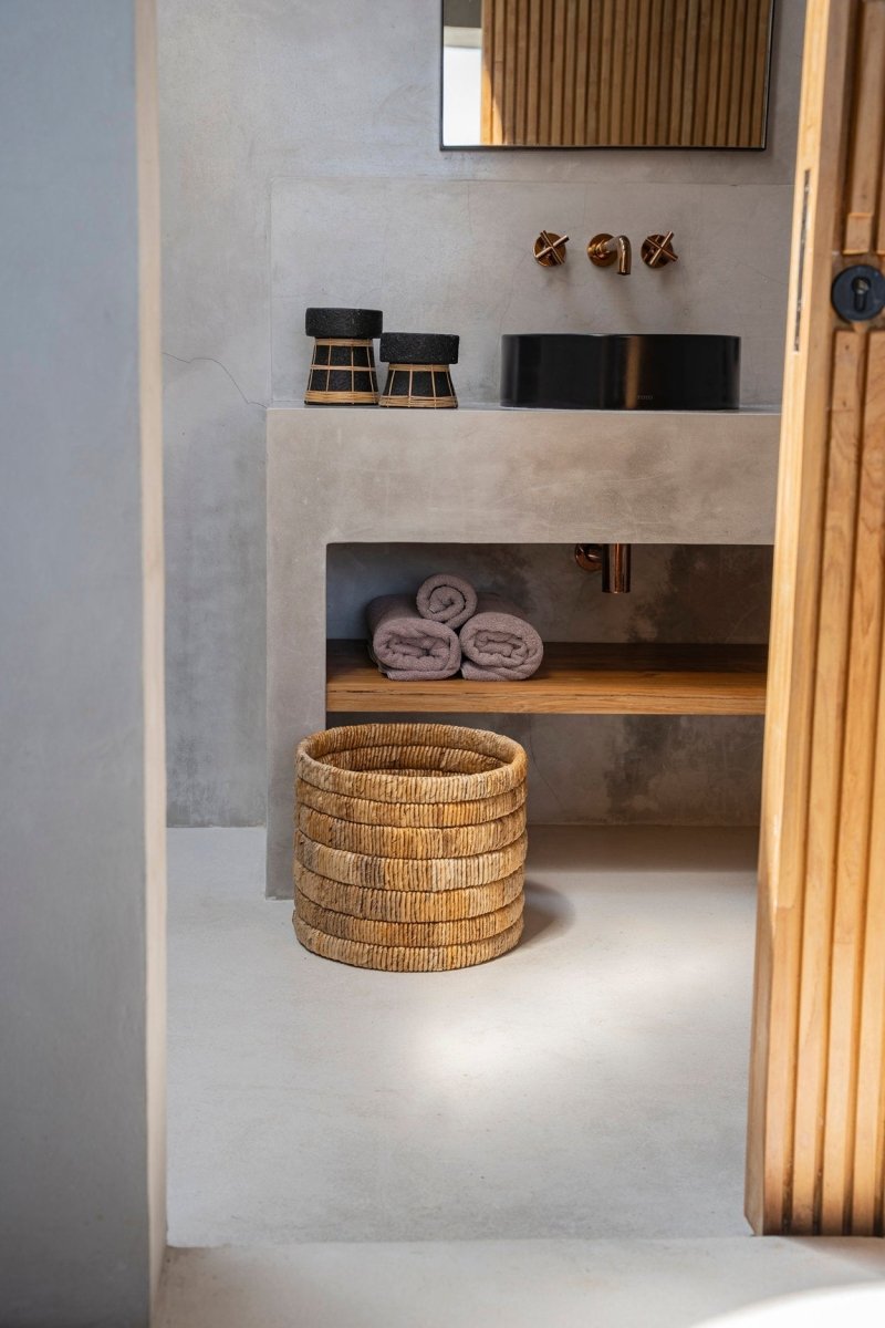 De Serene Kaarsenhouder - Zwart Naturel - M - WeAreTables