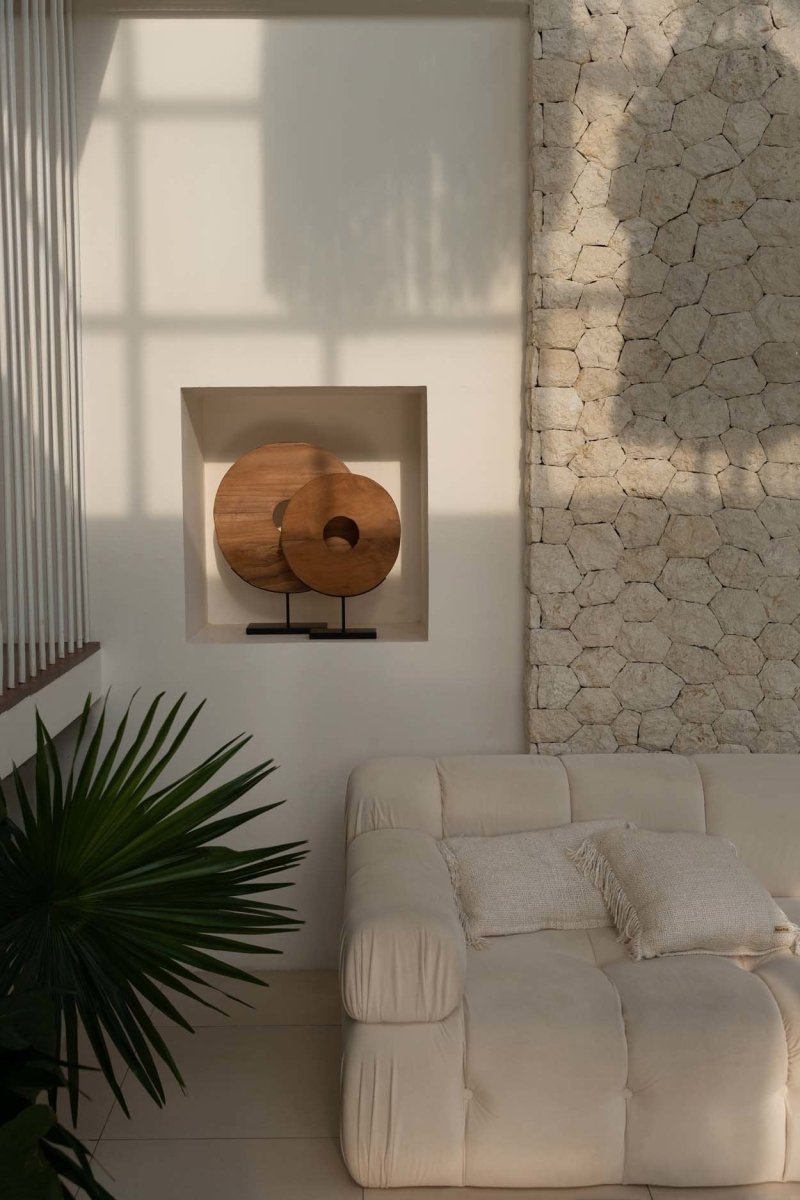 De Teak Disc op Stand - M - WeAreTables